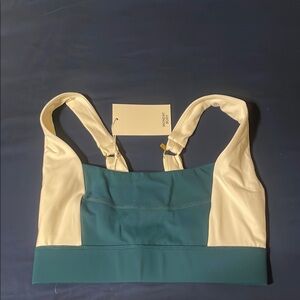 Monday Body Tash sports bra